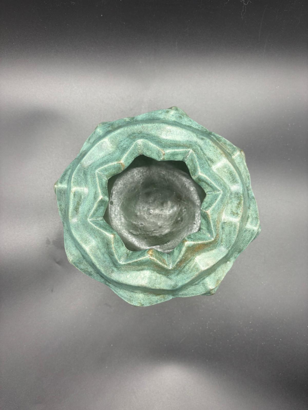 Geometric Bloom Vas
